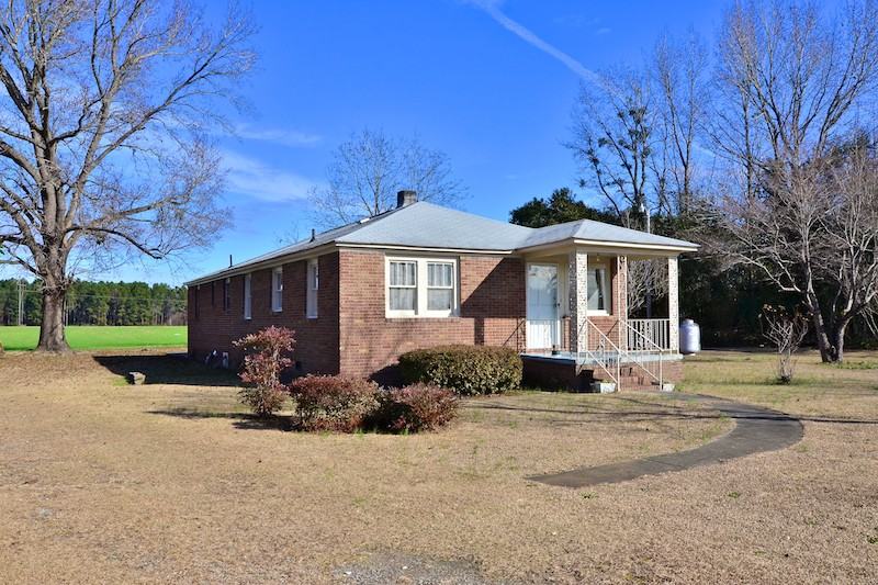 8622 Bluff Rd - Photo 3 of 25