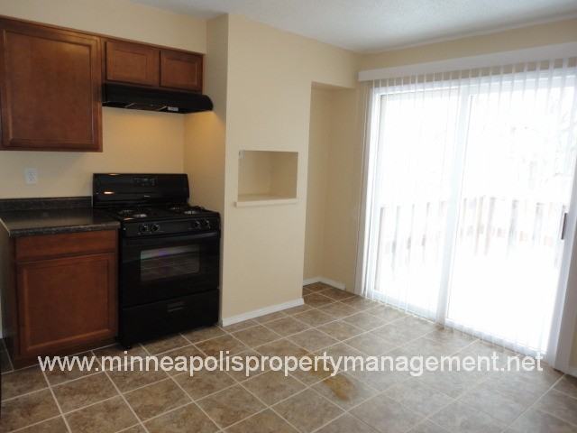 303 Curtice St E - Photo 3 of 12