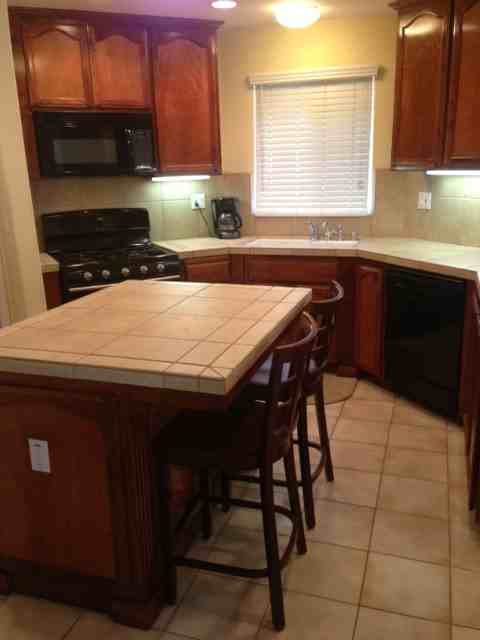 5913 Sarona St - Photo 2 of 5