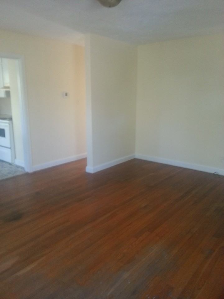 77 Conestee St - Photo 2 of 5