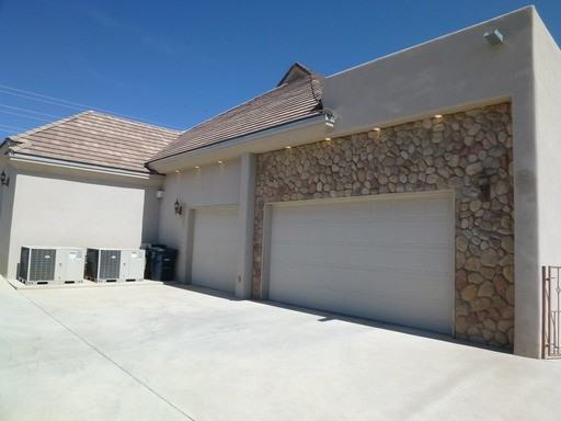 11709 Zinfandel Ave NE - Photo 2 of 17