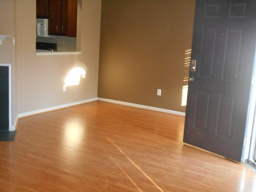 308 Robbs Ct - Photo 3 of 11