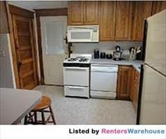 1028 Avon St N - Photo 3 of 9