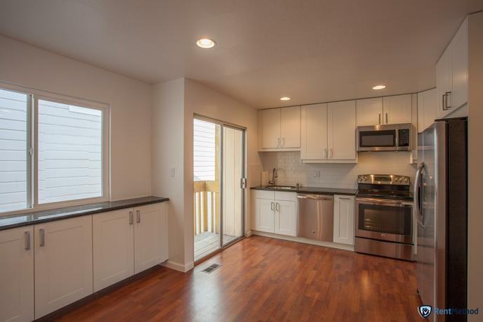 625 Octavia St - Photo 2 of 20