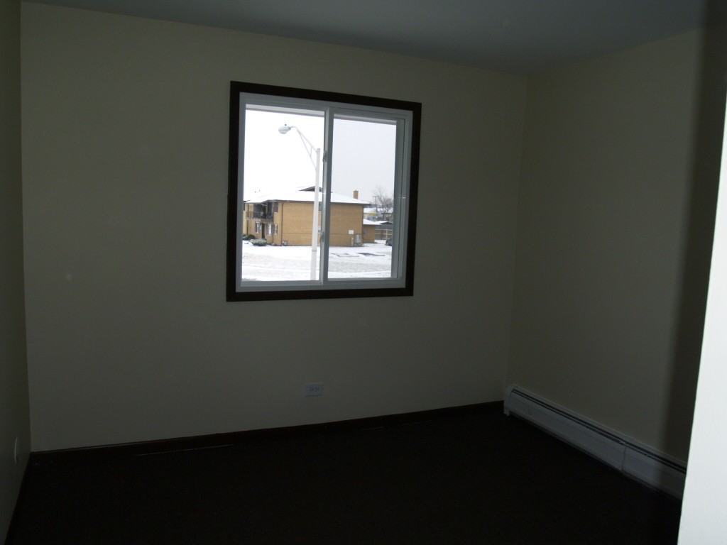 2450 Terrace Ave - Photo 2 of 9