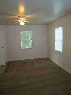 2845 College Ave - Photo 3 of 6