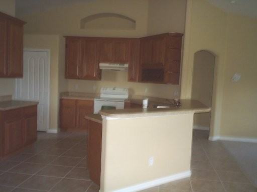 533 Lake Sumner Dr - Photo 3 of 7