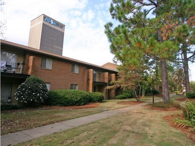 2000 Wynnton - Photo 2 of 4