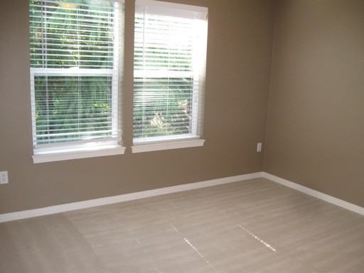 3074 Clubhouse Ct - Photo 2 of 16