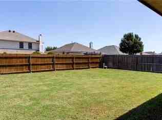 4415 Westcliffe Dr - Photo 2 of 9