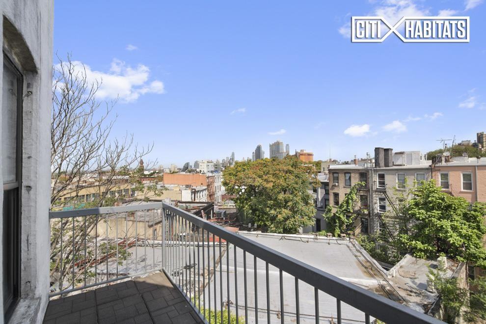 189 Sterling Pl #14