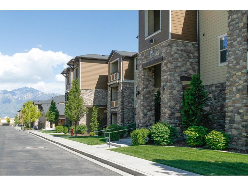 San Tropez - Photo 3 of 20