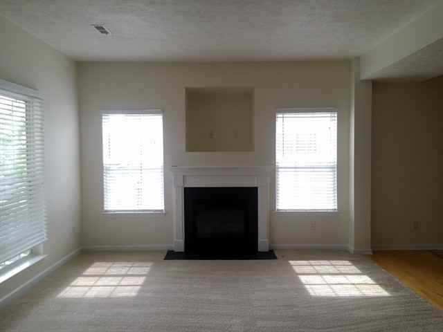145 Claybrook Ln - Photo 3 of 11