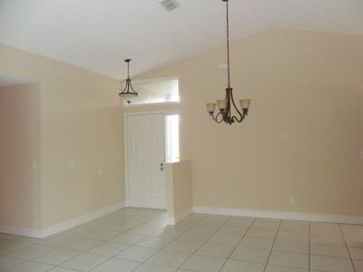 2263 Opal Dr - Photo 2 of 8