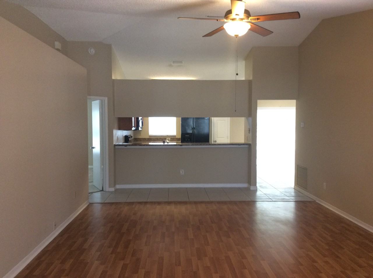 1904 Candlestick Ct - Photo 3 of 10