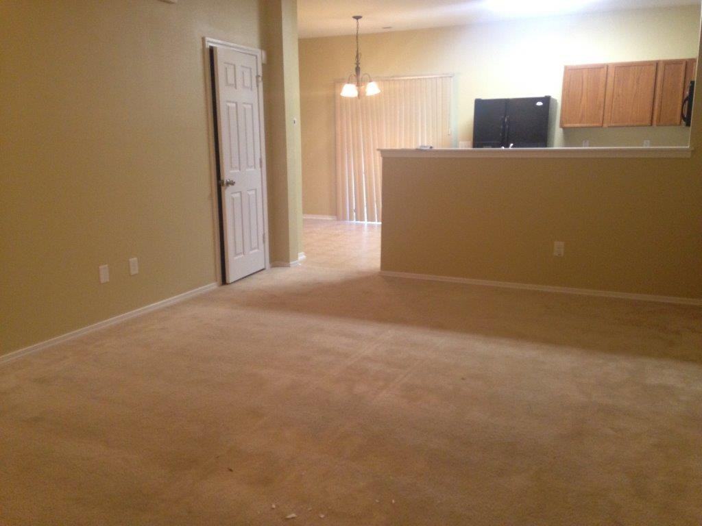 936 Willow Creek Dr - Photo 2 of 6