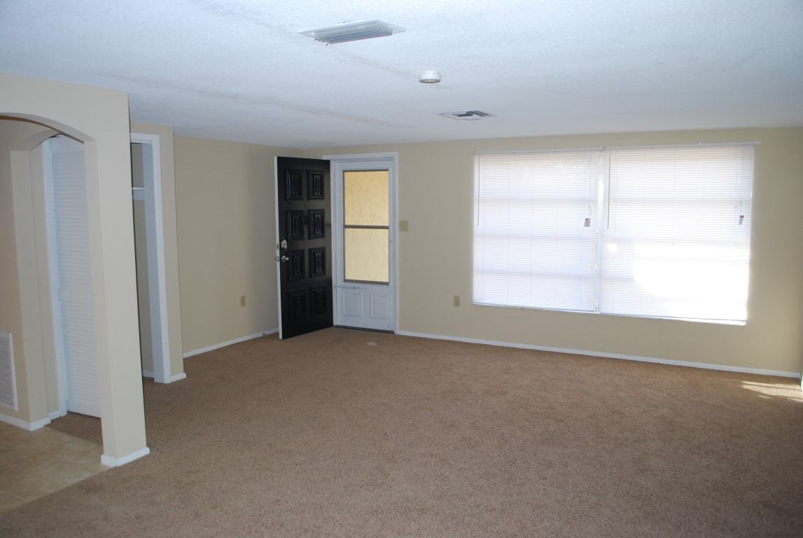 9636 Mark Twain Ln - Photo 2 of 8