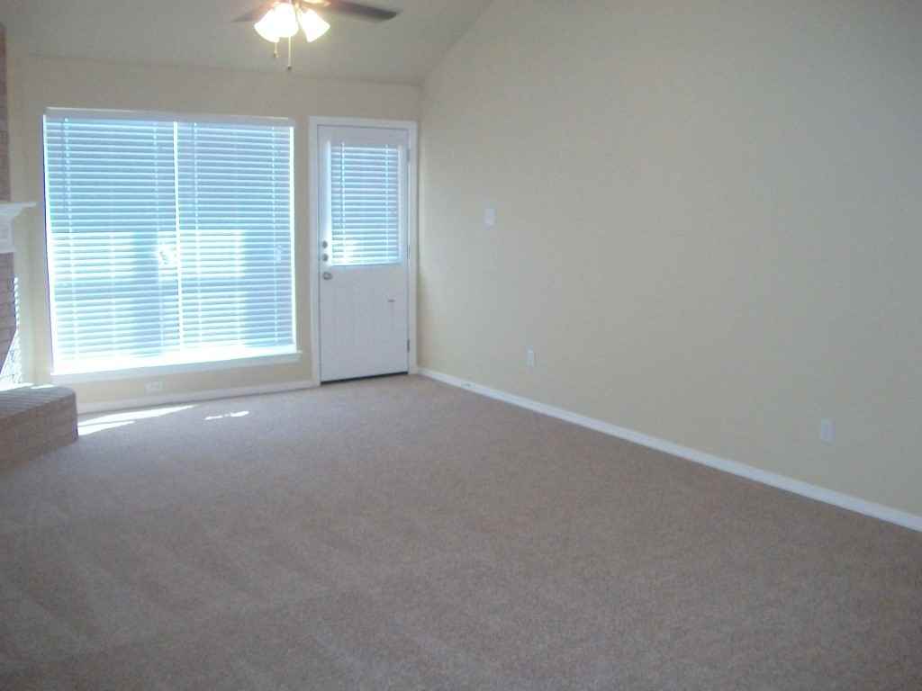 8128 Whitney Ln - Photo 3 of 10