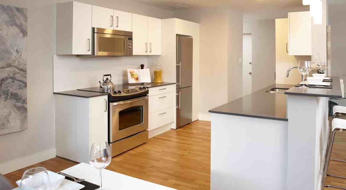 Bathurst Street - Photo 2 of 9