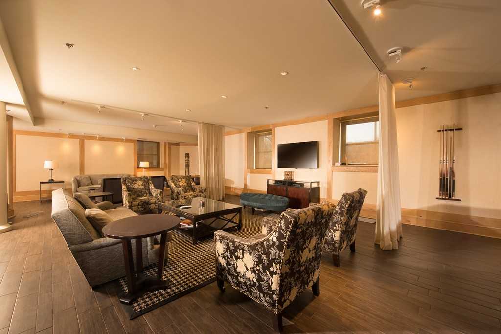 The Mount Royal - Photo 2 of 32