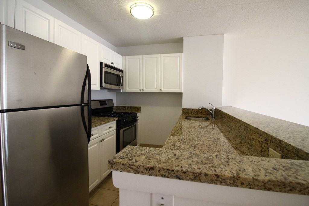 8th Ave & W 21st St #7D