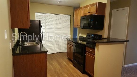 740 N 18th Ave - Photo 3 of 7