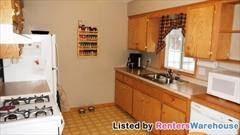 31050 Foster Ave - Photo 3 of 9