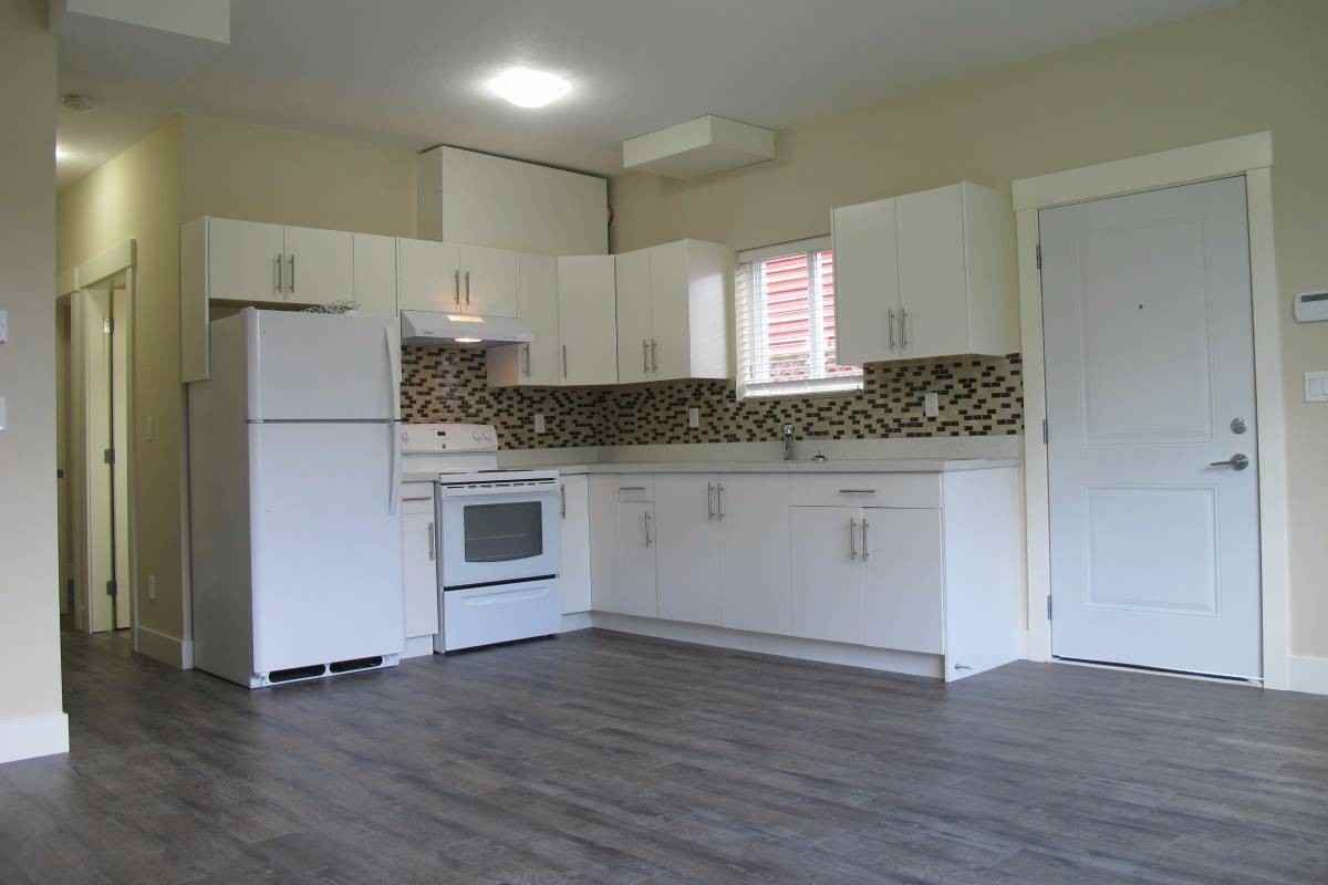 3878 Oxford Street - Photo 2 of 8