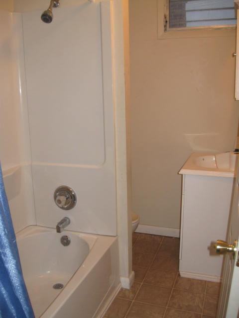 262 Walnut St - Photo 3 of 9