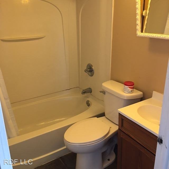 1007 State St - Photo 2 of 12