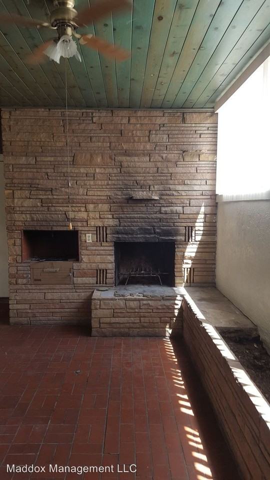 1317 Coal Ave SE - Photo 3 of 6