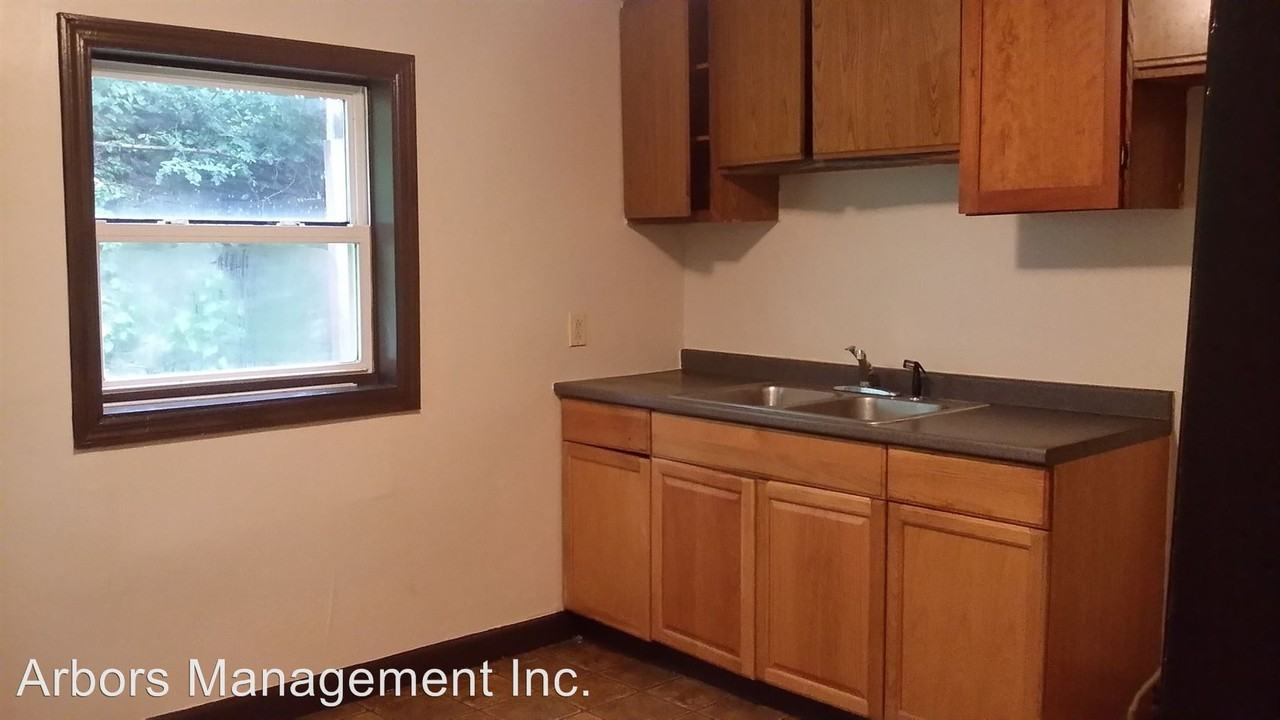 2632 Shelton Ave - Photo 2 of 4