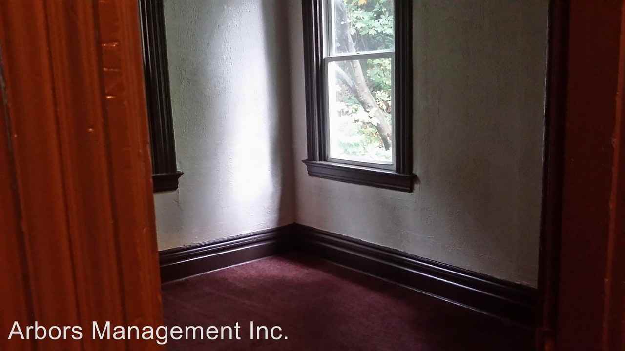 2632 Shelton Ave - Photo 3 of 4