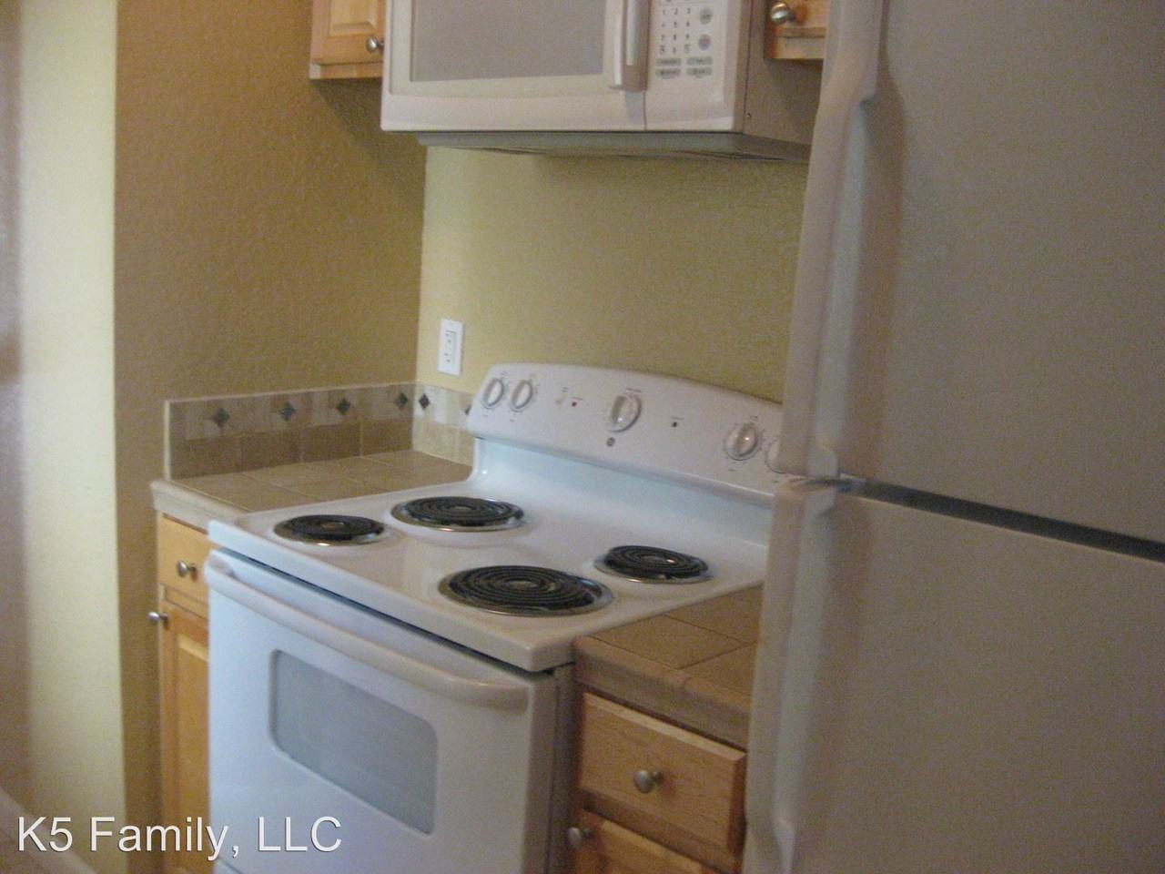 137 Tammy Cir - Photo 2 of 17