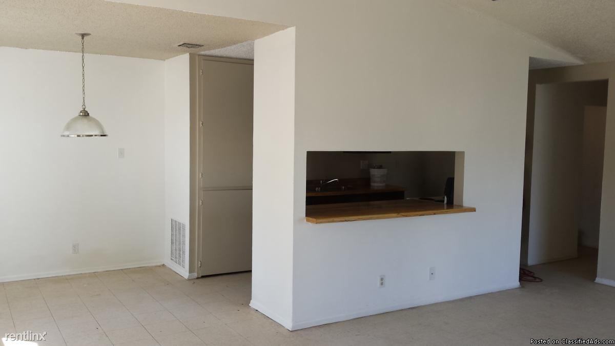 6945 Ashbrook - Photo 2 of 6