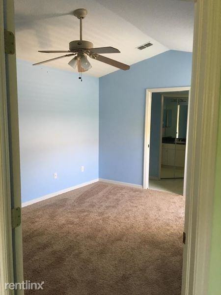 5720 Tanagerlake Rd - Photo 3 of 9
