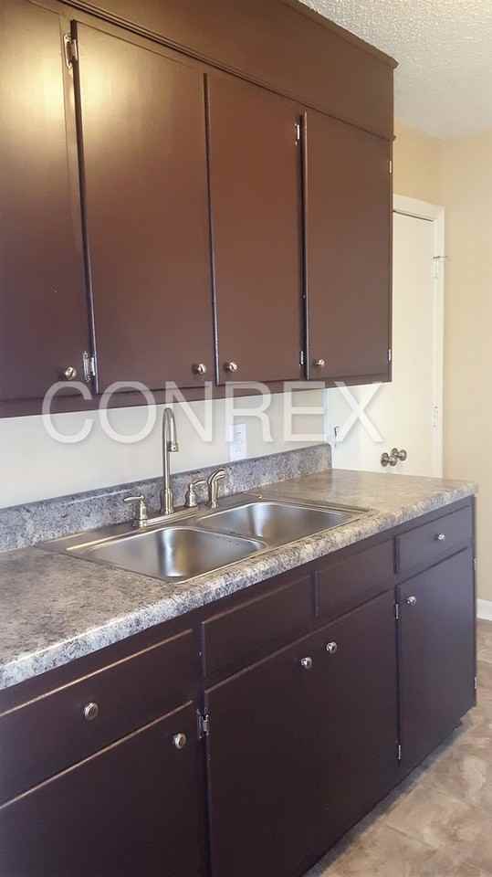 810 Armour St - Photo 3 of 14