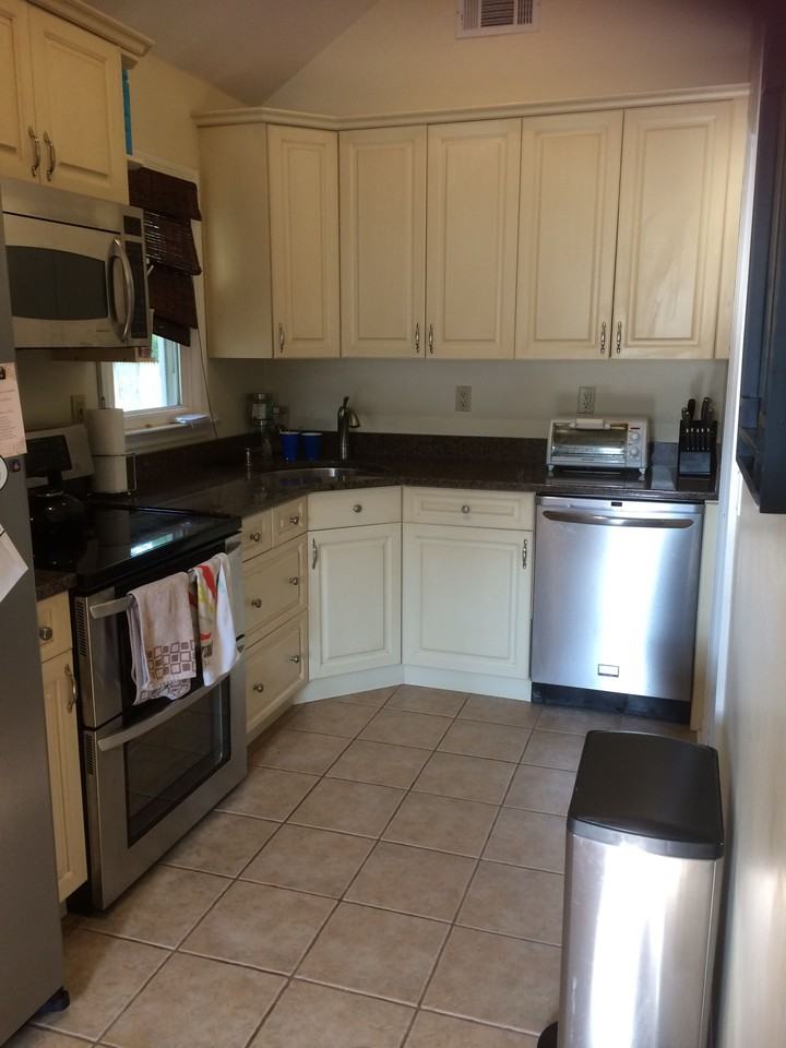 59 Lambert Ave - Photo 3 of 16