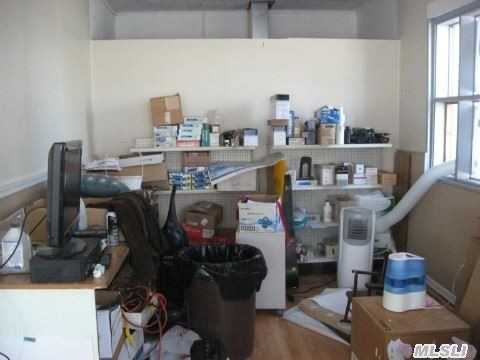 155 Montauk Hwy - Photo 2 of 9