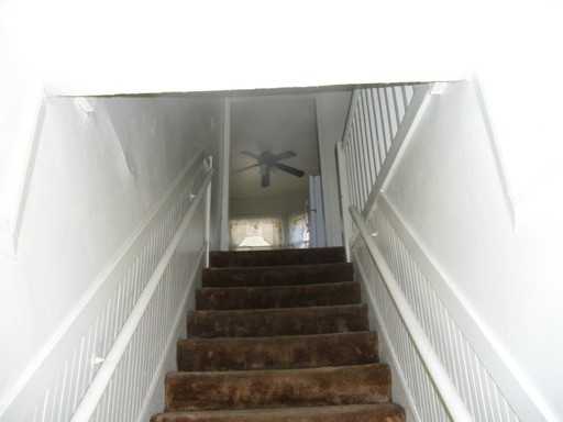 1702 48th Ave - Photo 2 of 6