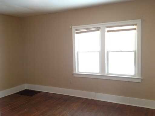 509 S Main St - Photo 3 of 10