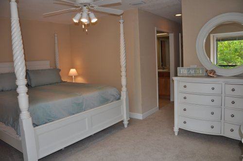 Summer House Condominiums - Photo 2 of 23