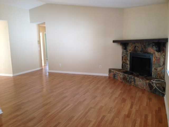 16149 Ravendale Dr - Photo 3 of 12