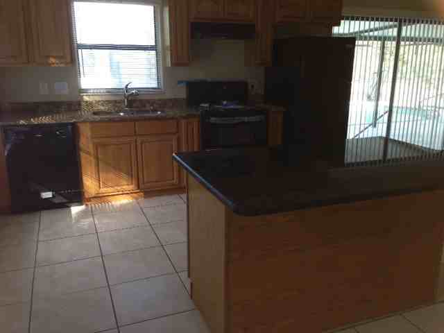 925 Sandywood Dr - Photo 2 of 11