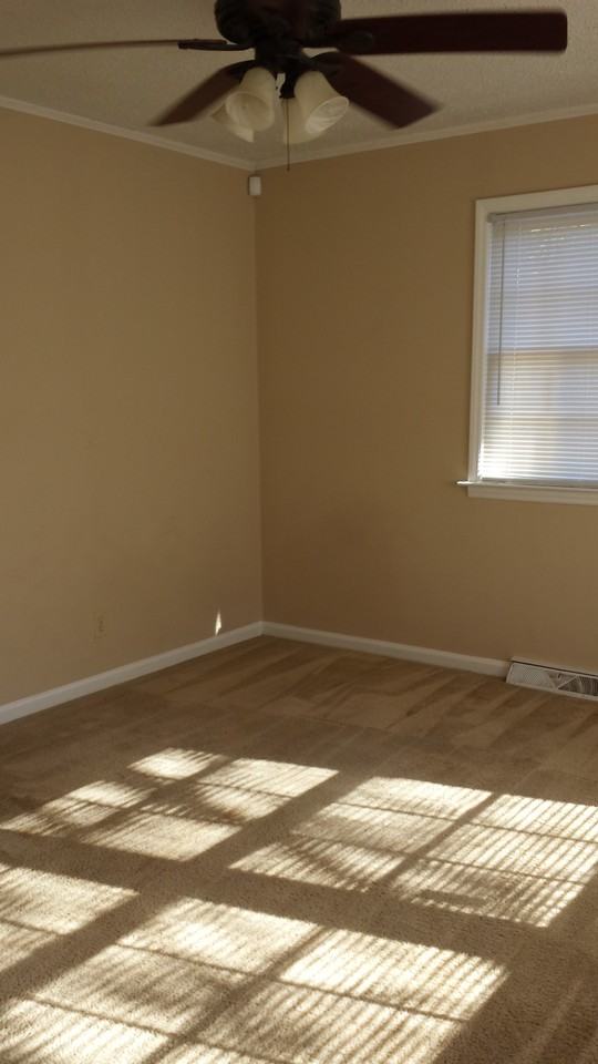 810 W Meadowview Rd - Photo 2 of 9