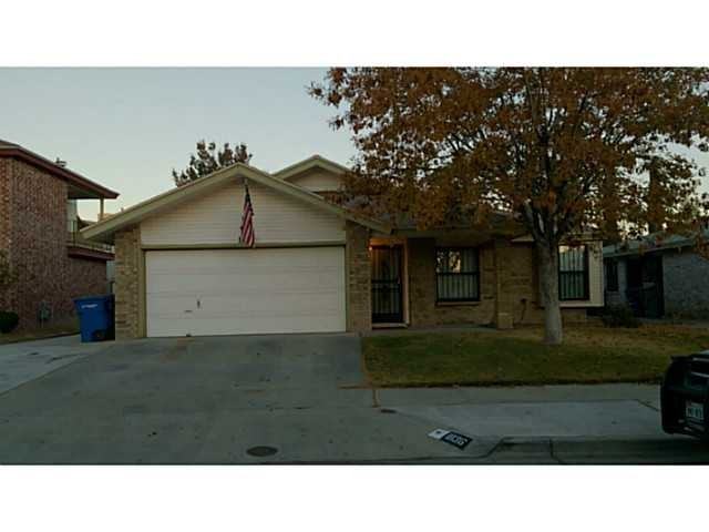 1836 Dean Jones Dr - Photo 2 of 17