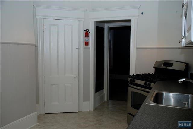 6 Hatfield St #1 - Photo 3 of 14