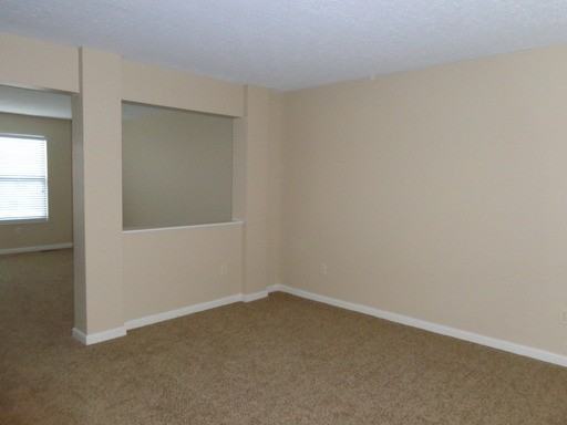 10236 Meadow Glen Dr - Photo 2 of 15