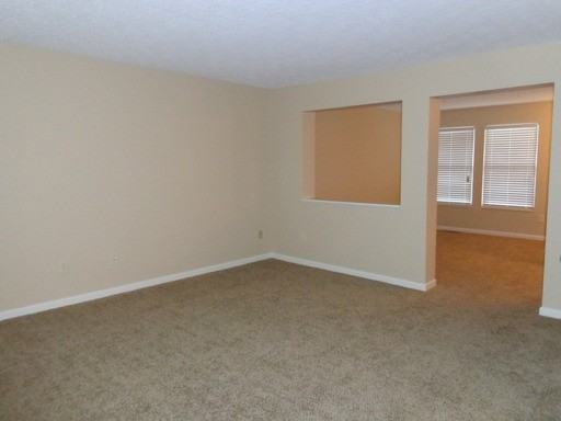 10236 Meadow Glen Dr - Photo 3 of 15