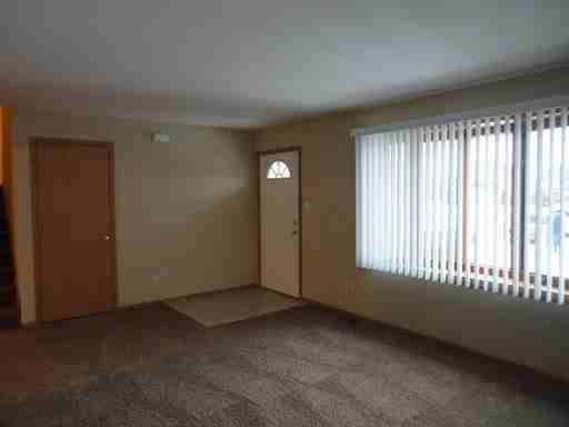 1705 Winger Dr - Photo 2 of 14